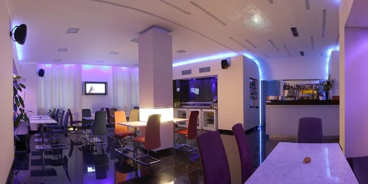 Relax pre dvoch v Prahe s bohatými raňajkami a privátnym bazénom