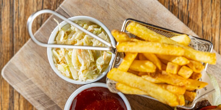 Hody u Plnofúza: Burger, tatarák alebo BBQ krídla s pivom či kofolou