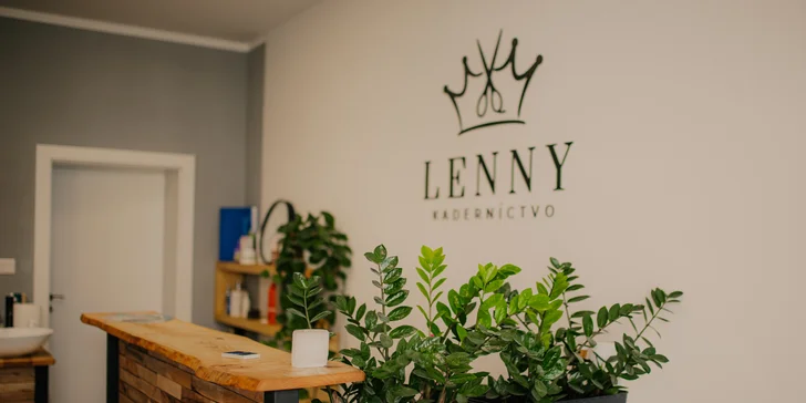 Dievčenský strih alebo natočenie vláskov či otvorený voucher v kaderníctve Lenny