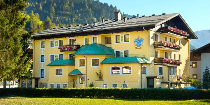 Aktívna dovolenka v rakúskych Alpách: hotel s polpenziou, fľaša prosecca, bazén aj privátny vstup do sauny