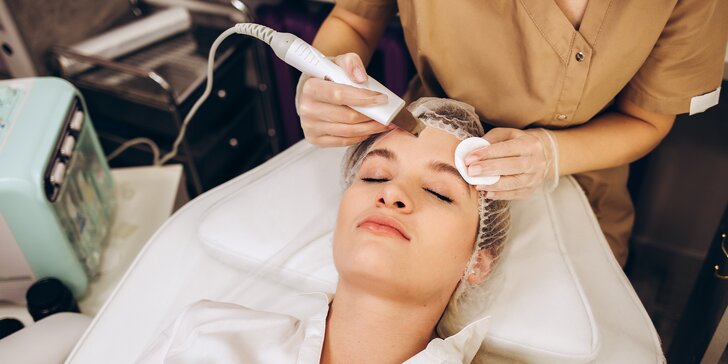 Celotelová masáž s masážou tváre, krku a dekoltu alebo hĺbkovým čistením pleti