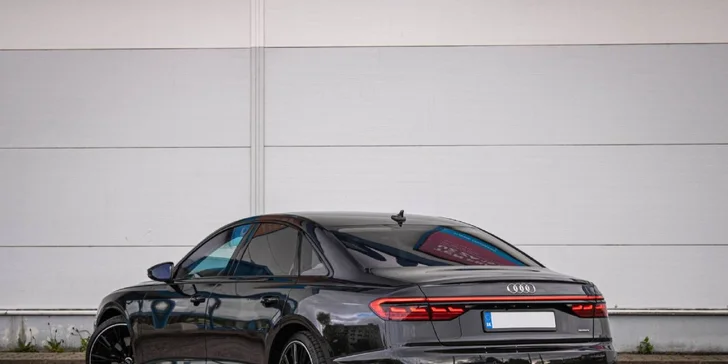 Dupnite na to! Jazda na AUDI A8 s 340 koňmi pod kapotou