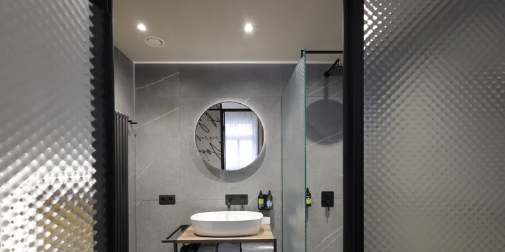 4* pobyt na Žižkove: moderný hotel, bohaté bufetové raňajky a objavovanie Prahy