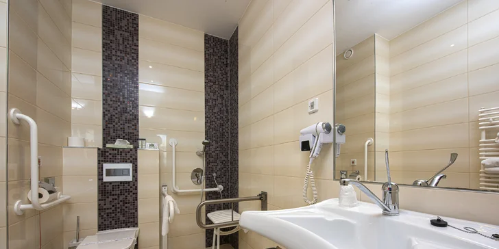 Praktický 4* hotel v Maďarsku v blízkosti diaľnice M3: strava, wellness, skvelé služby aj výhodné nákupy v M3 Outlet