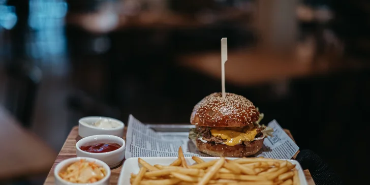 Reštaurácia Pinus: Burgre Black Angus či špeciality z Josper Grillu