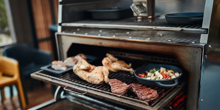 Reštaurácia Pinus: Burgre Black Angus či špeciality z Josper Grillu