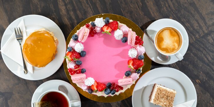 Koláč a nápoj podľa vašej chuti alebo deluxe torta na každú oslavu