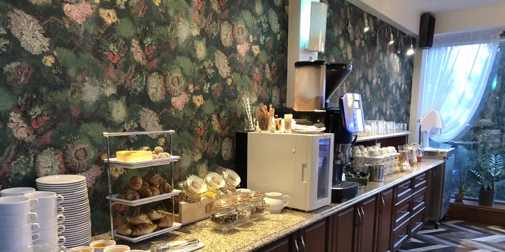 4* pobyt len 20 minút od centra Krakova so stravou, wellness, športovými ihriskami a veľkým parkom