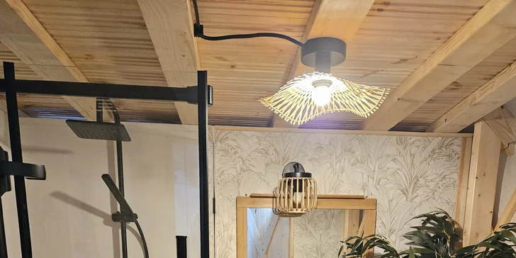 Havaj alebo africké safari v poľskom glampe: luxusné jurty pre 5 osôb s kuchyňou a privátnou vírivkou