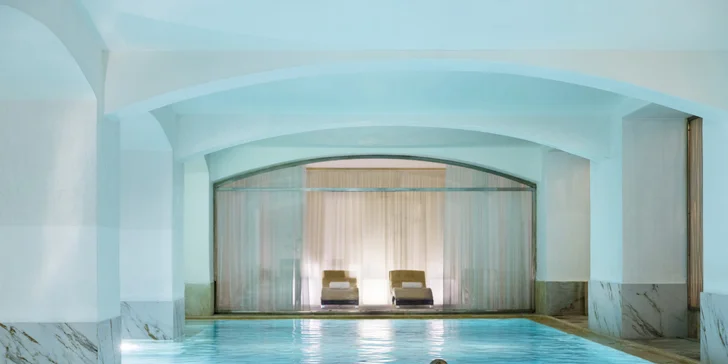 5* hotel v novorenesančnom paláci v centre Prahy: luxusné izby, varianty s raňajkami aj voľným vstupom do spa