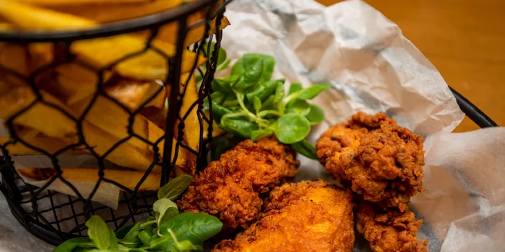 Lahodný street food u pána Wafličku: Club sandwich alebo chrumkavé stripsy s hranolčekmi
