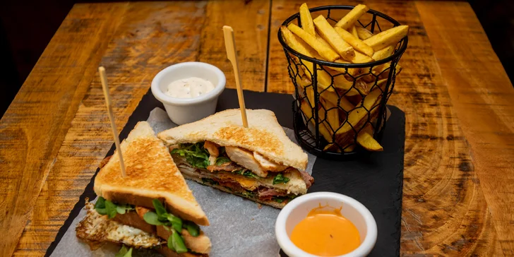 Lahodný street food u pána Wafličku: Club sandwich alebo chrumkavé stripsy s hranolčekmi