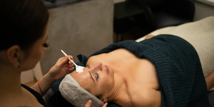 Ošetrenia pleti: Čistenie, kolagénové nite, lifting či Fit face masáž tváre