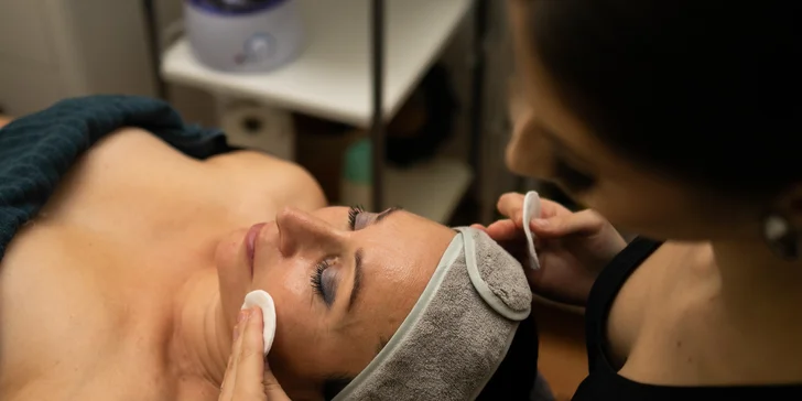 Ošetrenia pleti: Čistenie, kolagénové nite, lifting či Fit face masáž tváre