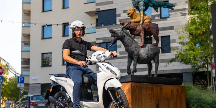 Prenájom skútra Honda Vision 110 na 48 hodín alebo 7 dní