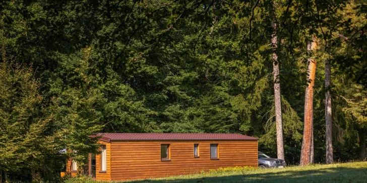 V prírode, ale predsa blízko mesta: zažite Bojnice vďaka novému plne vybavenému mobilnému domčeku aj s raňajkami v piknikovom koši