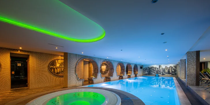 Pobyt pri Vinianskom jazere: vnútorný wellness, vonkajší infinity bazén aj unikátny wellness pod hviezdami