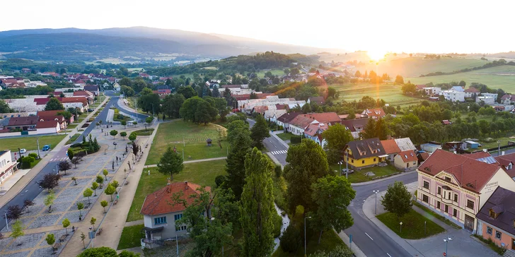 Zabývajte sa v historickej budove prvej bryndziarne v Detve s remeselným pivovarom, kaviarňou i vlastnou krčmou
