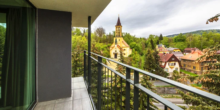 Pobyt pri Karlových Varoch: raňajky alebo polpenzia i privátny wellness či procedúry