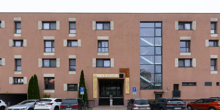 Všetko pre zvodný pohľad: Lash lifting mihalníc alebo laminácia obočia