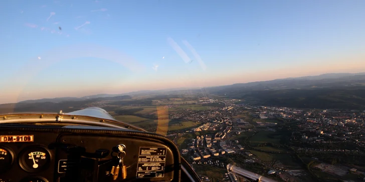 Zážitkové lety lietadlom Zlín Z-43 až pre 3 osoby - aj s možnosťou pilotovania!