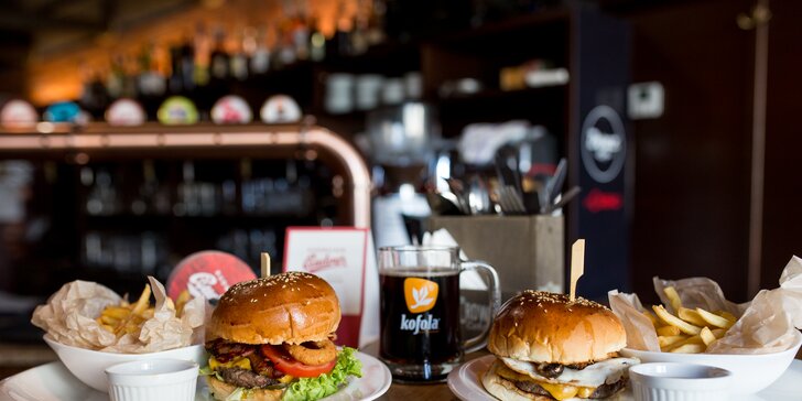Hovädzí burger s hranolčekmi, omáčkou a nápojom alebo obedové menu podľa vlastného výberu