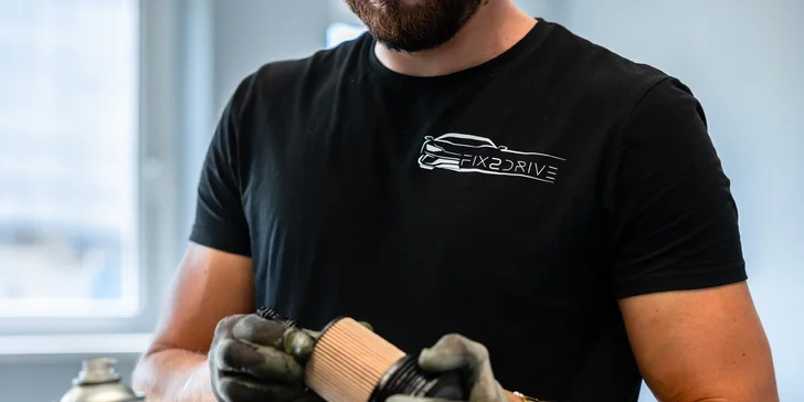 Výmena oleja a olejového filtra vrátane materiálu