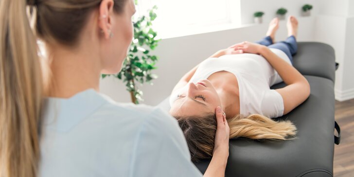Fyzioterapeutická masáž alebo rehabilitačný balíček na boľavý chrbát