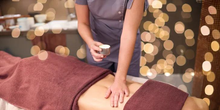 Masáže vo Fit House: Exkluzívna masáž aromatickým voskom alebo relaxačná masáž