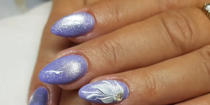 Manikúra s gél lakom v salóne MAJA nails