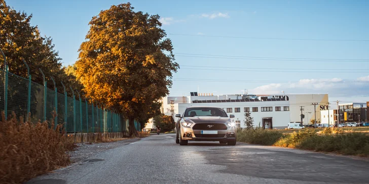 Jazda vo FORD MUSTANG GT 3.7 ako vodič alebo spolujazdec na 15 - 60 minút vrátane pohonných hmôt