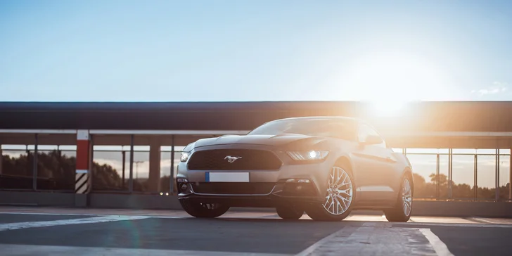 Jazda vo FORD MUSTANG GT 3.7 ako vodič alebo spolujazdec na 15 - 60 minút vrátane pohonných hmôt