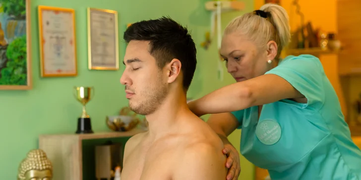 Masáže: relaxačná s bylinkovými olejmi, športová, na odbúranie stresu, liečivá bylinková, klasická či indická ShiroDhara