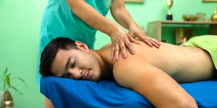 Masáže: relaxačná s bylinkovými olejmi, športová, na odbúranie stresu, liečivá bylinková, klasická či indická ShiroDhara