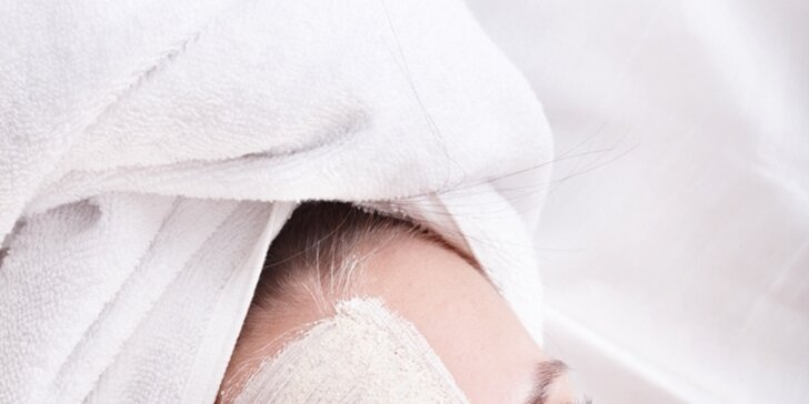 Hĺbkové čistenie pleti, peeling alebo masáž tváre v salóne Estem
