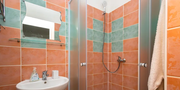 Plne zariadené apartmány neďaleko od Termálneho kúpaliska Podhájska: terasa, záhrada aj vírivka neobmedzene