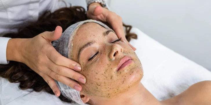Chemický peeling alebo Green peel ošetrenie pleti v Nefrit estee