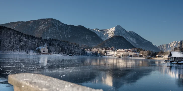 Pobyt v rakúskych Alpách: hotelové izby aj apartmány pri jazere Grundlsee, wellness a raňajky