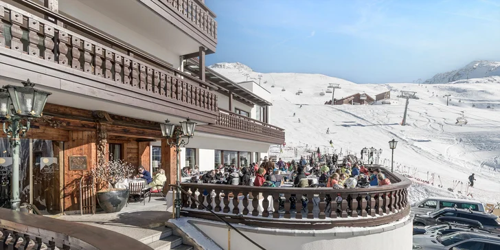 Zimná dovolenka v Tirolsku: hotel pri jednej z najdlhších zjazdoviek v oblasti, wellness a polpenzia