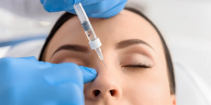 AQUASHINE PTX: Mezoterapia tváre, krku alebo dekoltu vo Vultus clinic