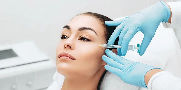 AQUASHINE PTX: Mezoterapia tváre, krku alebo dekoltu vo Vultus clinic