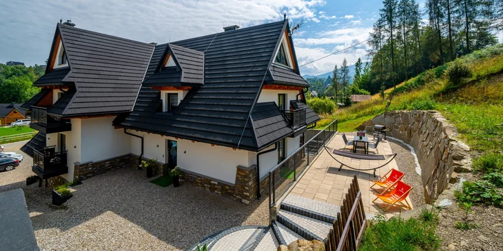 Pobyt v tichej lokalite Zakopaného: moderná vila s rodinnou atmosférou a raňajkami