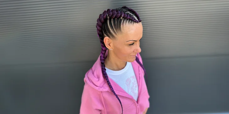 Boxerské copíky, braidy alebo predlžovanie vlasov kanekalonom