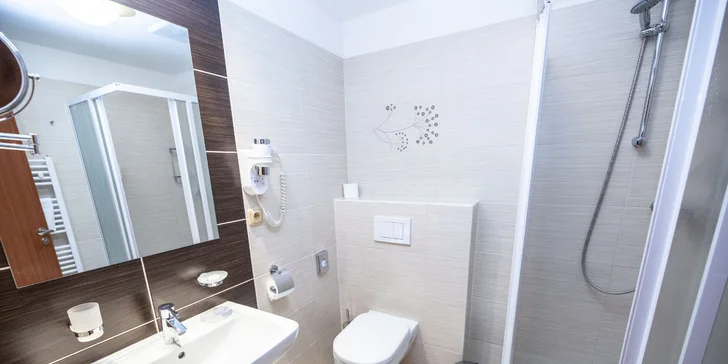 4* pobyt v Rožnove: raňajky alebo polpenzia, neobmedzený wellness a bazén aj procedúry