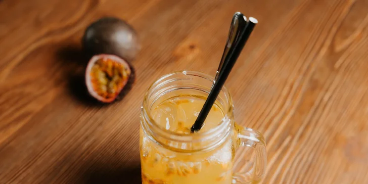 Kvíz so Zľavomatom a k tomu otvorený voucher či miešané drinky
