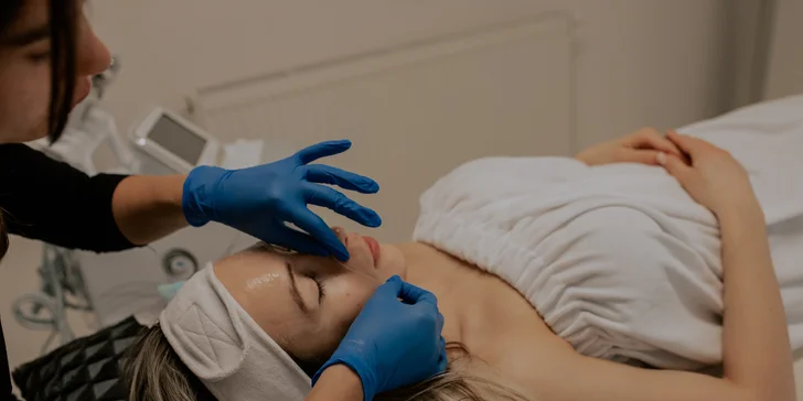 Kolagénové ošetrenie pleti s kolagénovými niťami alebo masáž tváre v Anzu Cosmetics