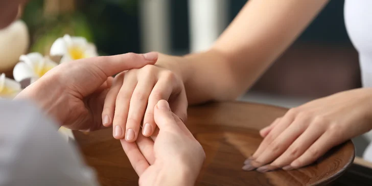 Manikúra, gélové nechty alebo komplexný balíček starostlivosti o pleť, vlasy i nechty