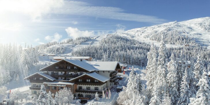 Zimná dovolenka v Rakúsku: 4* hotel pri zjazdovke, neobmedzený wellness a polpenzia vr. desiaty