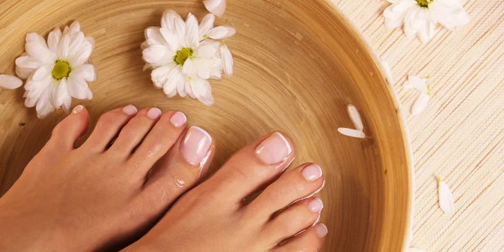 Suchá, mokrá či wellness pedikúra v salóne AlmaCare