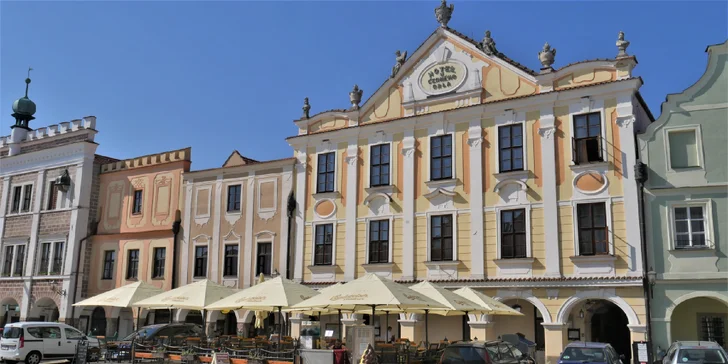 Pobyt v Telči v hoteli na námestí: všedné dni aj víkendy, polpenzia, víno aj káva